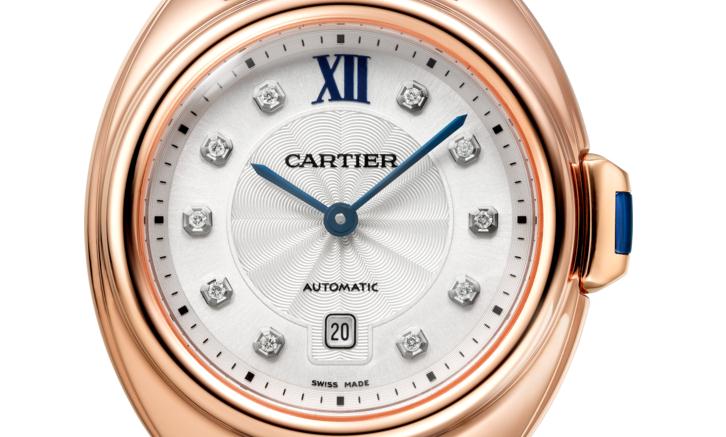 The 31 mm replica Clé De Cartier WJCL0031 watches have silver-plated dials, diamond hour marks and date windows.