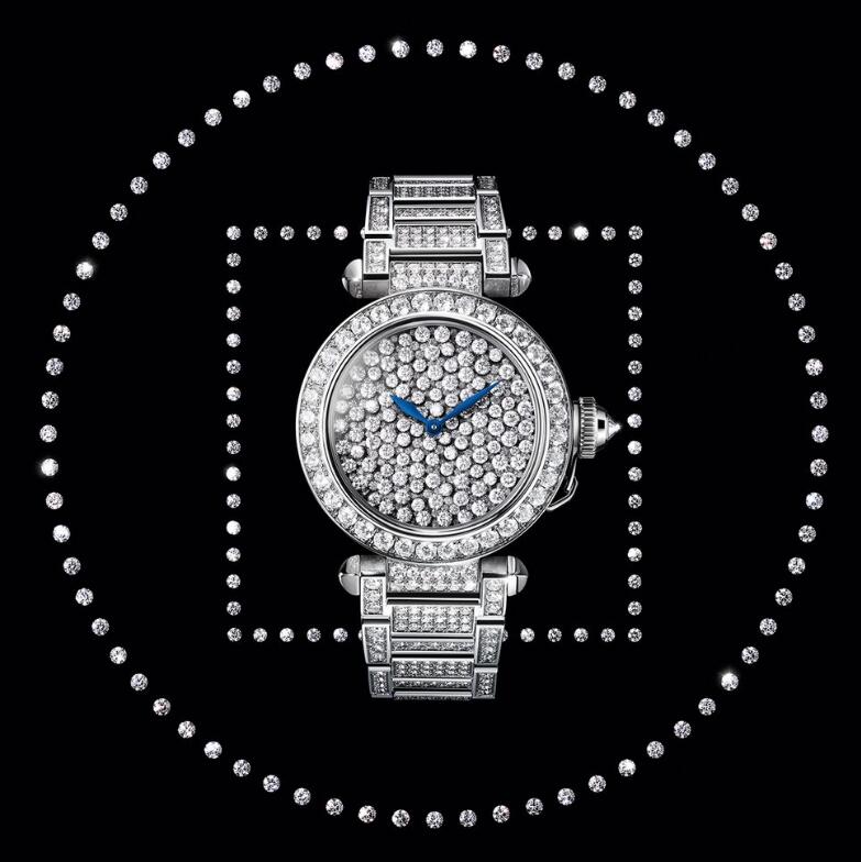 Knock-off watches for sale are covered with diamonds. 